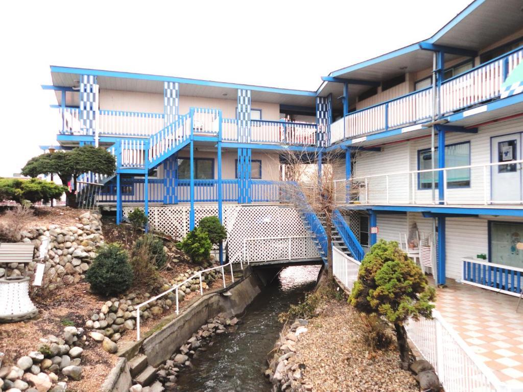 Blue Stream Motel Vernon Eksteriør bilde