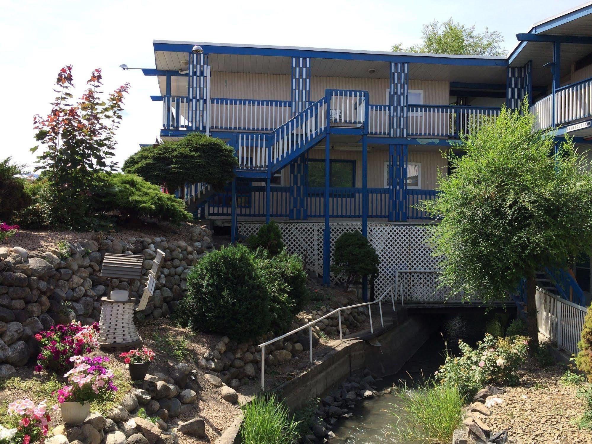 Blue Stream Motel Vernon Eksteriør bilde
