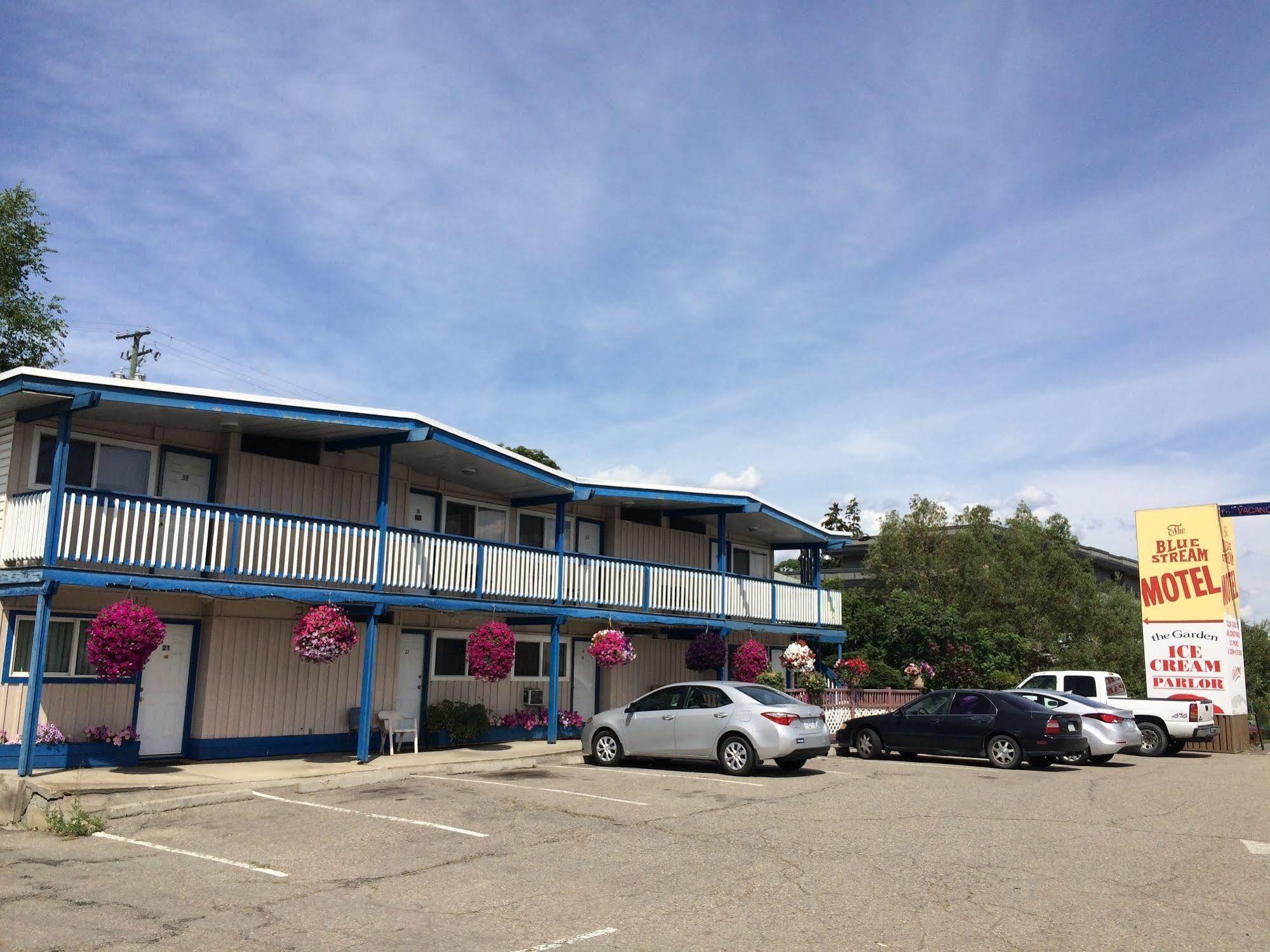 Blue Stream Motel Vernon Eksteriør bilde